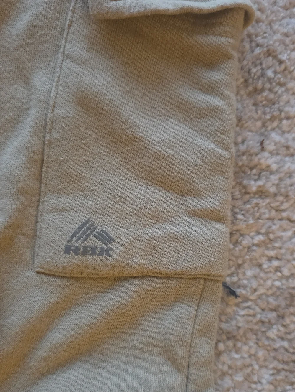 Sweatsuit Chamoion Kangaroo Hoodie Reebock Cargo Bottoms W  tiniest Front Logo